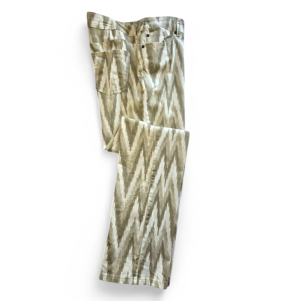Chicos Platinum Denim Printed Regular Fit Pants Ikat Tan White Size 14 - Picture 8 of 11